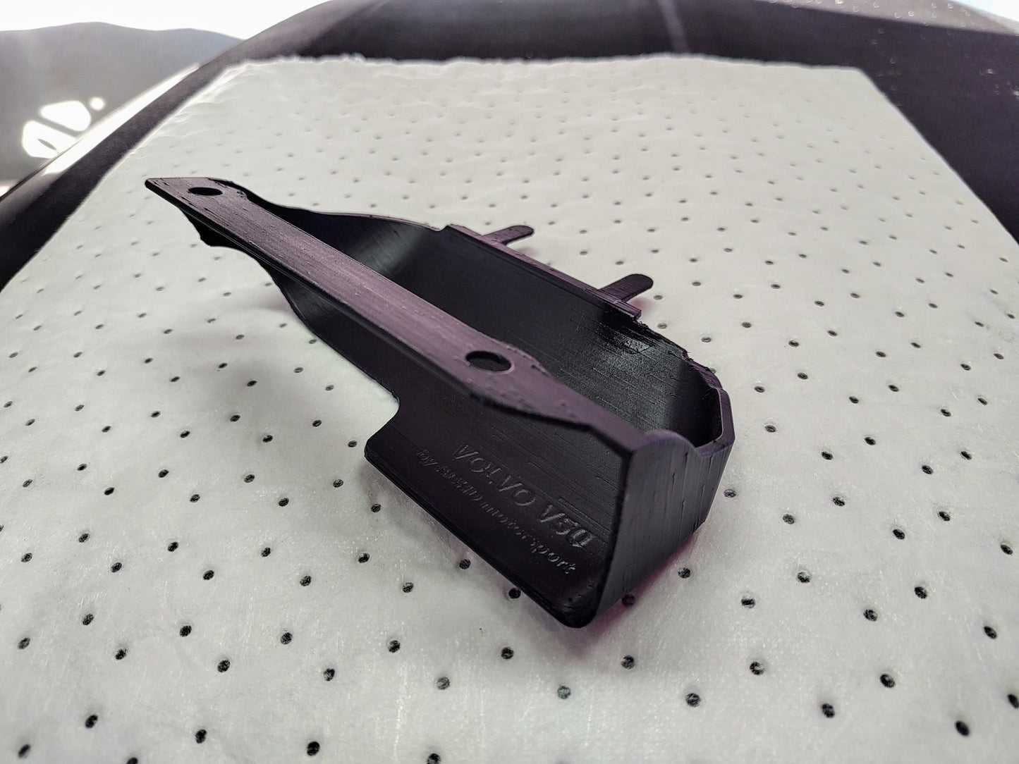 Volvo V50/S40/C30 T5, 2.4T,2.4i AIR INTAKE SCOOP + Helmholtz chamber delete plugs - ADHD Motorsport
